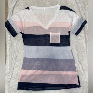 Striped navy, pink and white tshirt.